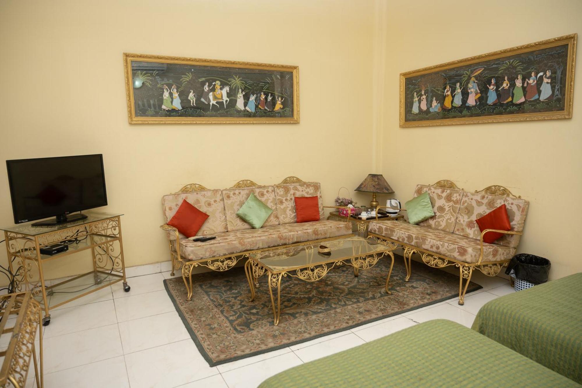 Baruah Bhavan Homestay Guwahati Buitenkant foto