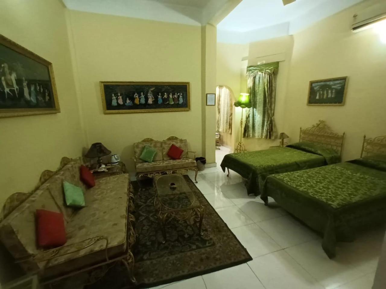 Baruah Bhavan Homestay Guwahati Buitenkant foto